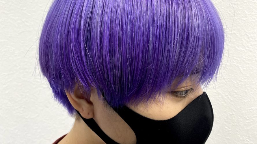 ショートヘア×紫　ブリーチ一回でツヤツヤで透明感ある鮮やかなパープルで派手髪デビュー！