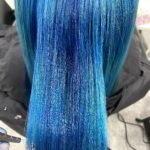 ネオンのような発色のブルーをブリーチ一回で作る！独特の青さが可愛い