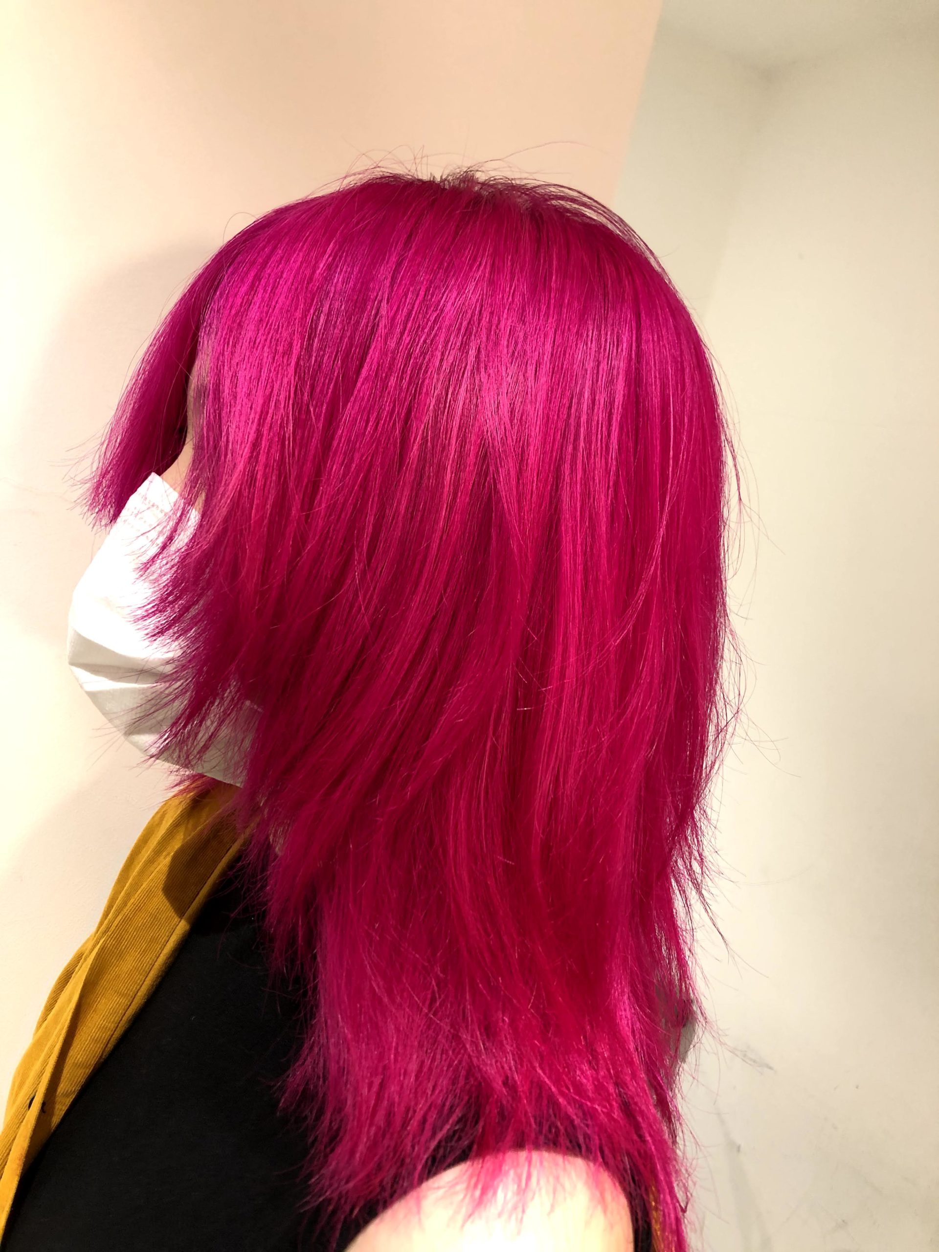 ウルフ ピンク ブリーチ一回で作れる思わず視線を集めるビビッドなピンク ミザのヘアカタ